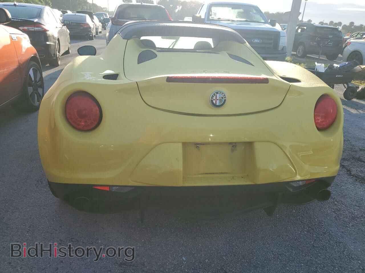 2016 ALFA ROMEO 4C - VIN: ZARBAAB44GM181561 - Фото 6