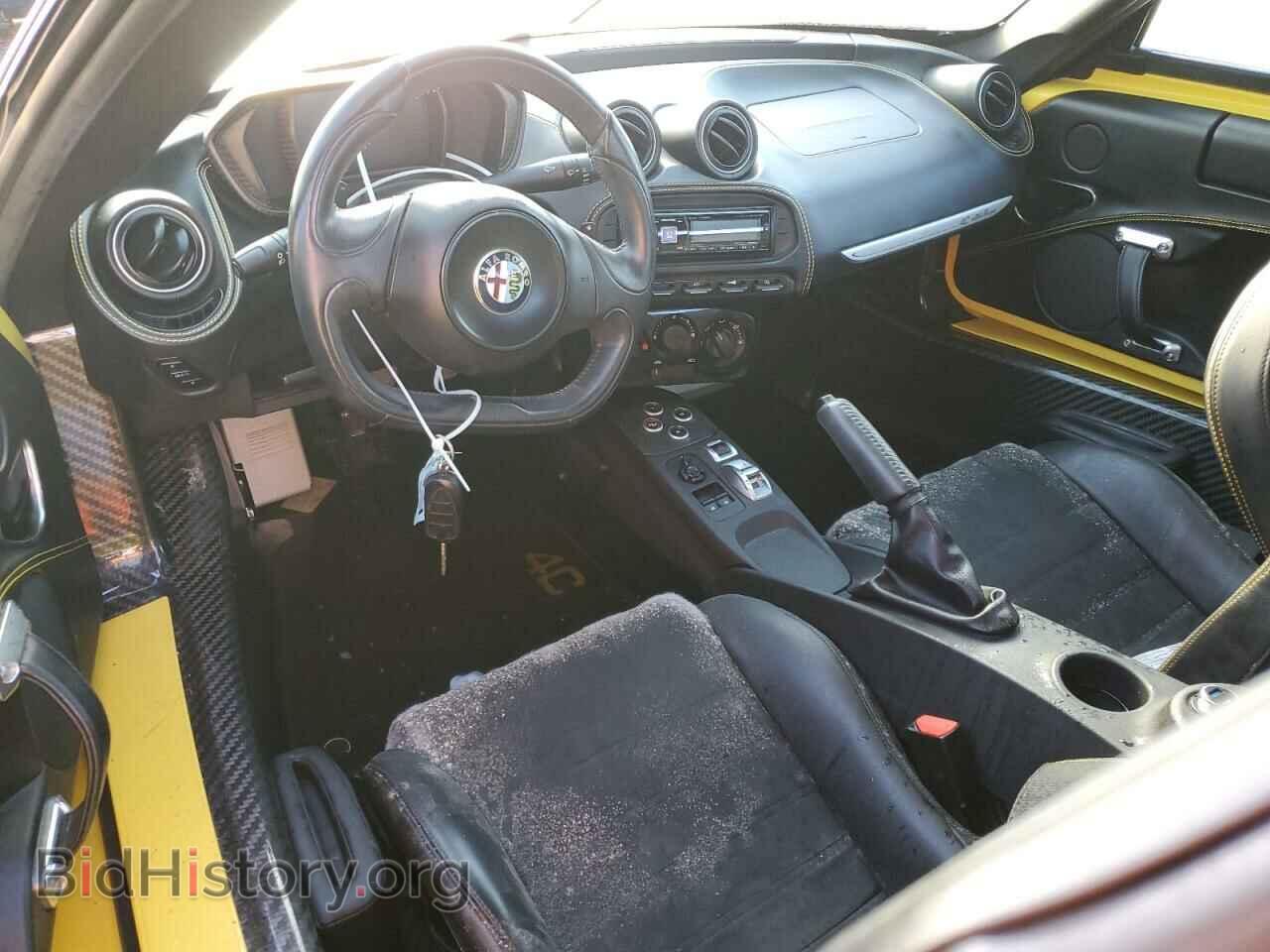 2016 ALFA ROMEO 4C - VIN: ZARBAAB44GM181561 - Фото 8