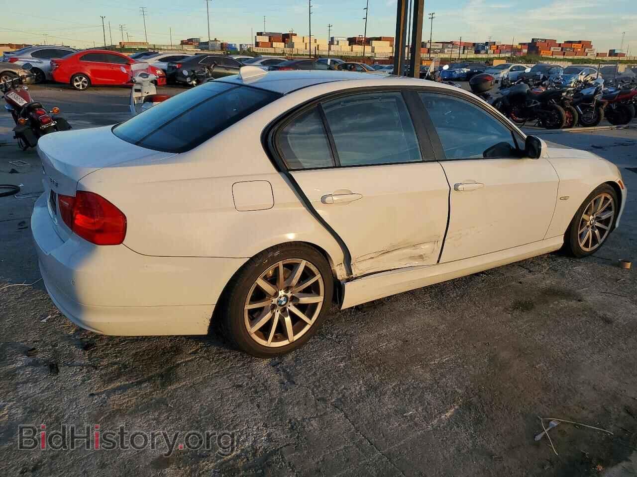 2009 BMW 3 SERIES - VIN: WBAPH73549A174438 - Фото 3
