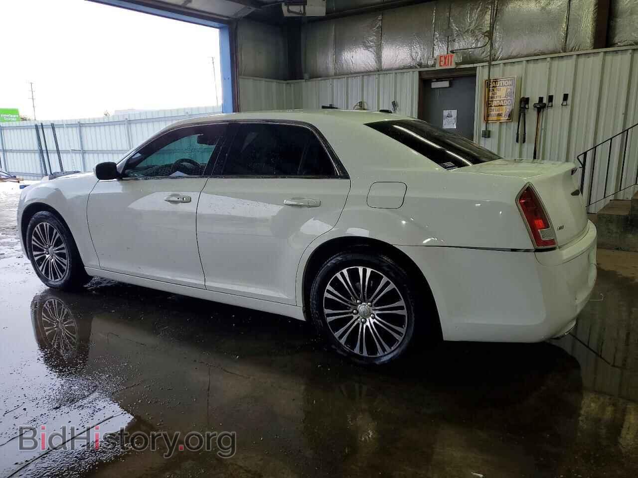 2013 CHRYSLER 300 - VIN: 2C3CCAGT4DH739534 - Фото 2