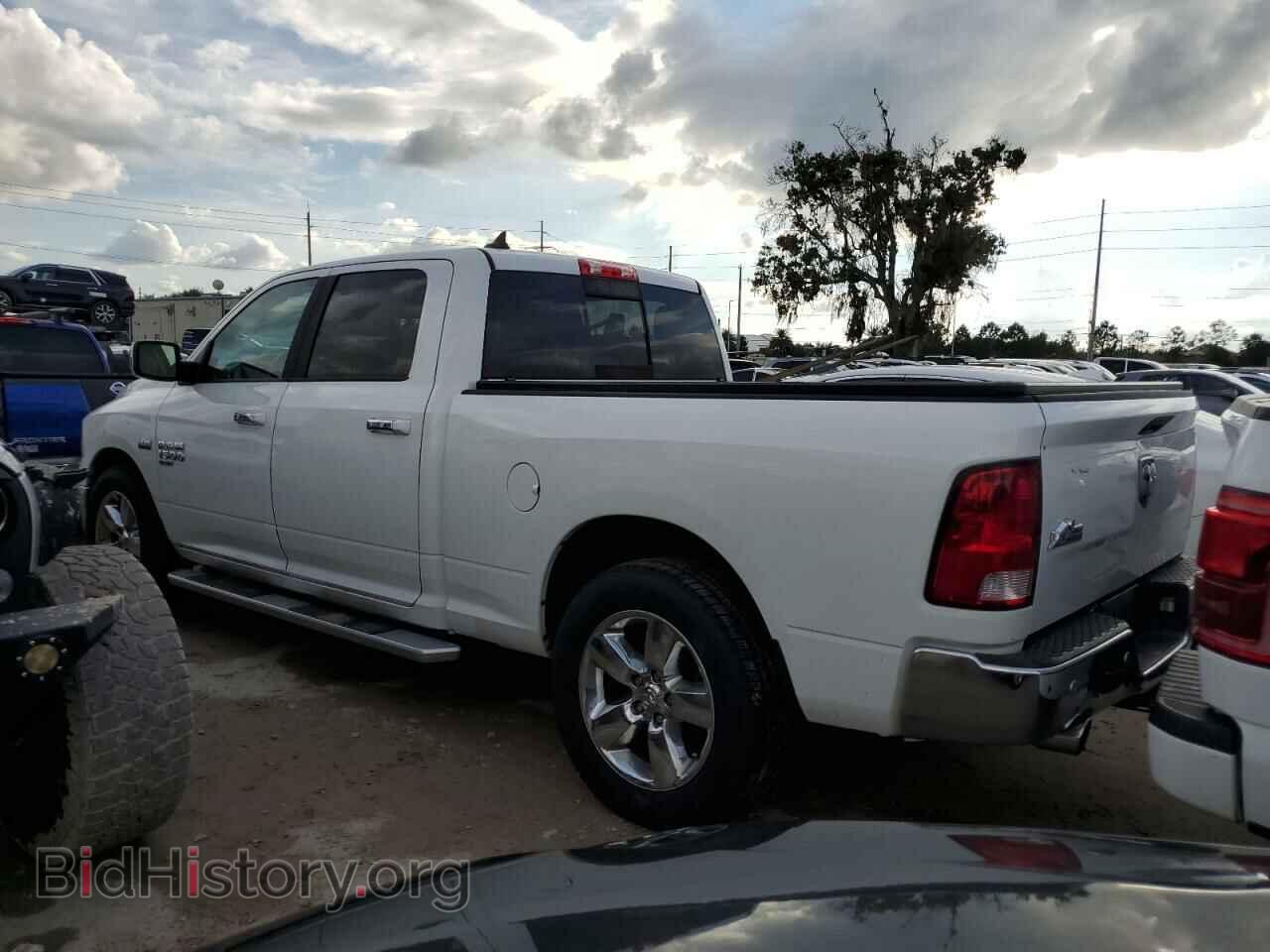 2019 RAM 1500 - VIN: 1C6RR6TT4KS571639 - Фото 2