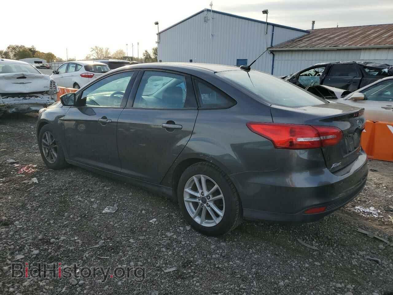 2016 FORD FOCUS - VIN: 1FADP3F23GL303330 - Фото 2