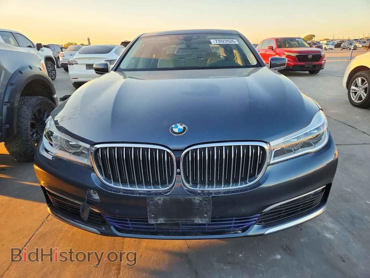 2017 BMW 7 SERIES (VIN WBA7F0C39HGM21749) — фото 5 из 12