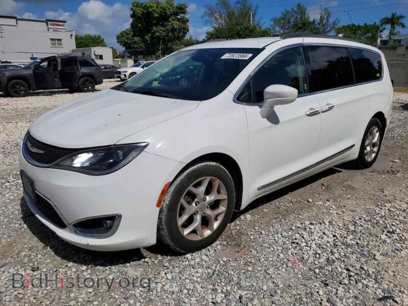 2017 Chrysler PACIFICA Touring L (VIN 2C4RC1BG7HR506618) — photo 1 of 14, Copart, damage: rear end