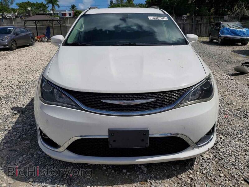 2017 Chrysler PACIFICA (VIN 2C4RC1BG7HR506618) — photo 5 of 14