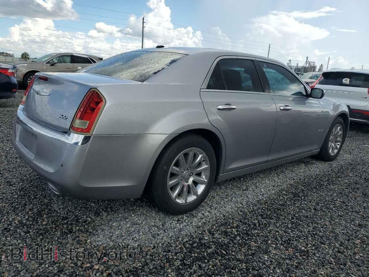 2011 CHRYSLER 300 - VIN: 2C3CA5CG3BH549629 - Фото 3