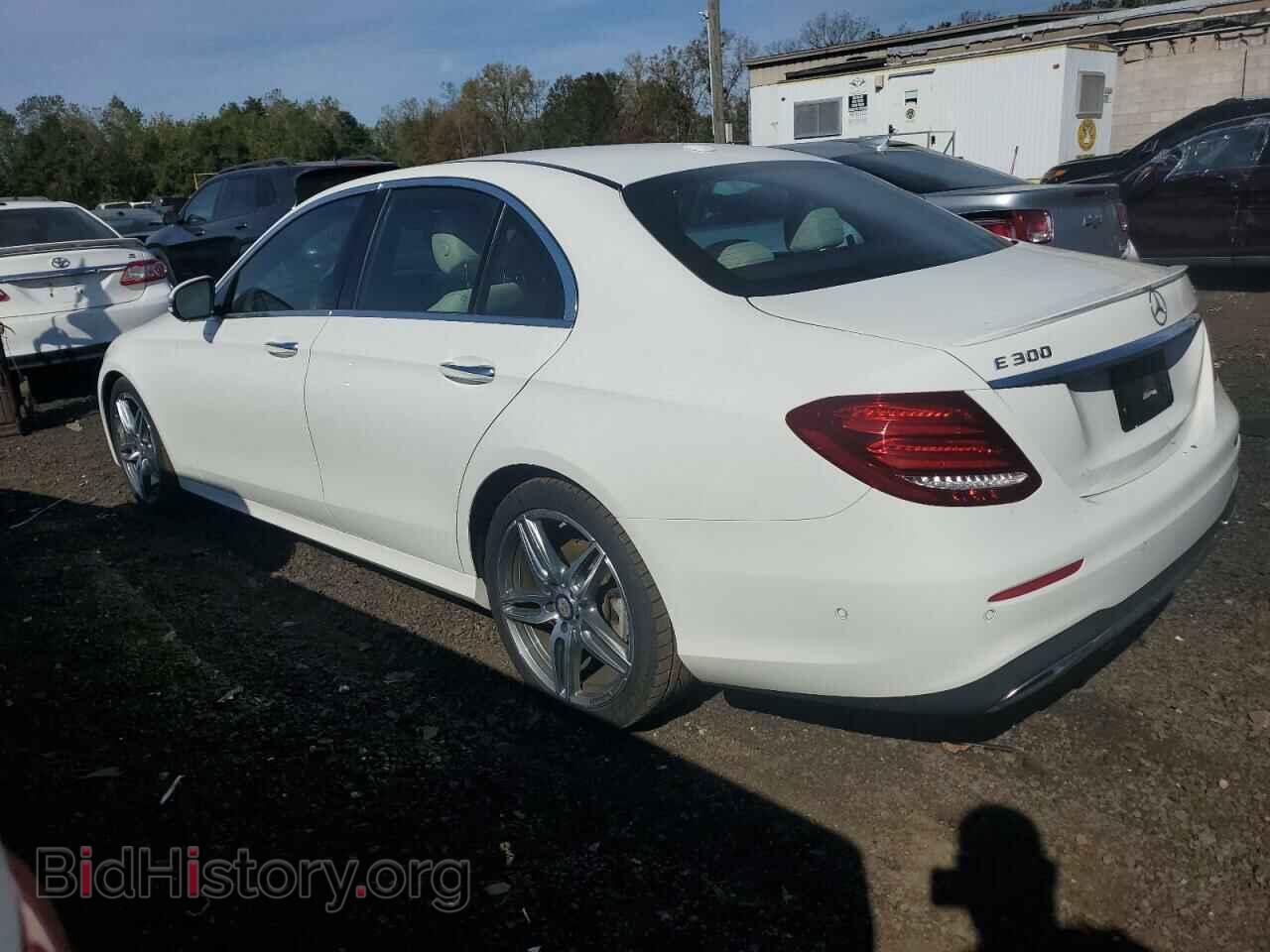 2017 MERCEDES-BENZ E-CLASS - VIN: WDDZF4KB8HA103612 - Фото 2