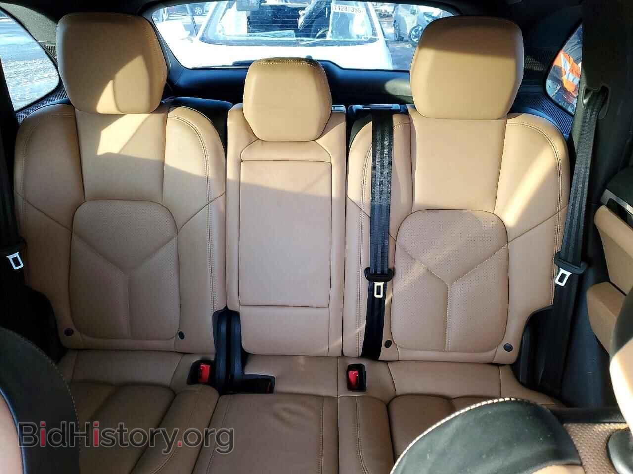 2016 PORSCHE CAYENNE - VIN: WP1AF2A27GKA40216 - Фото 10