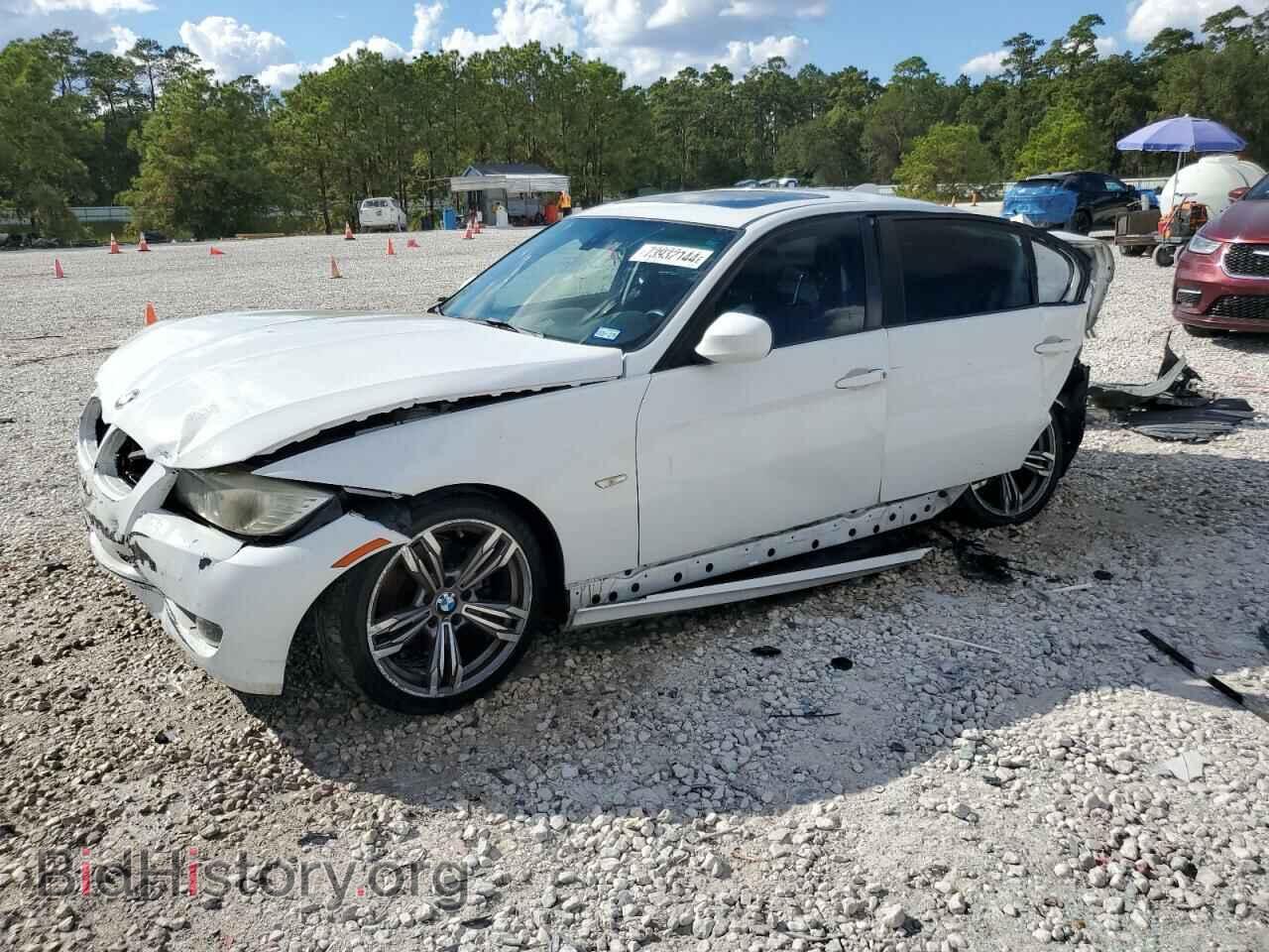Photo WBAPH7C54BE676297 - BMW 3 SERIES 2011