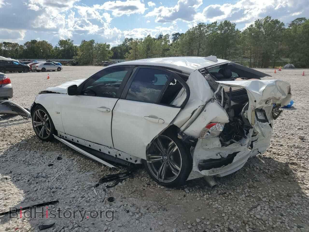 2011 BMW 3 SERIES - VIN: WBAPH7C54BE676297 - Фото 2