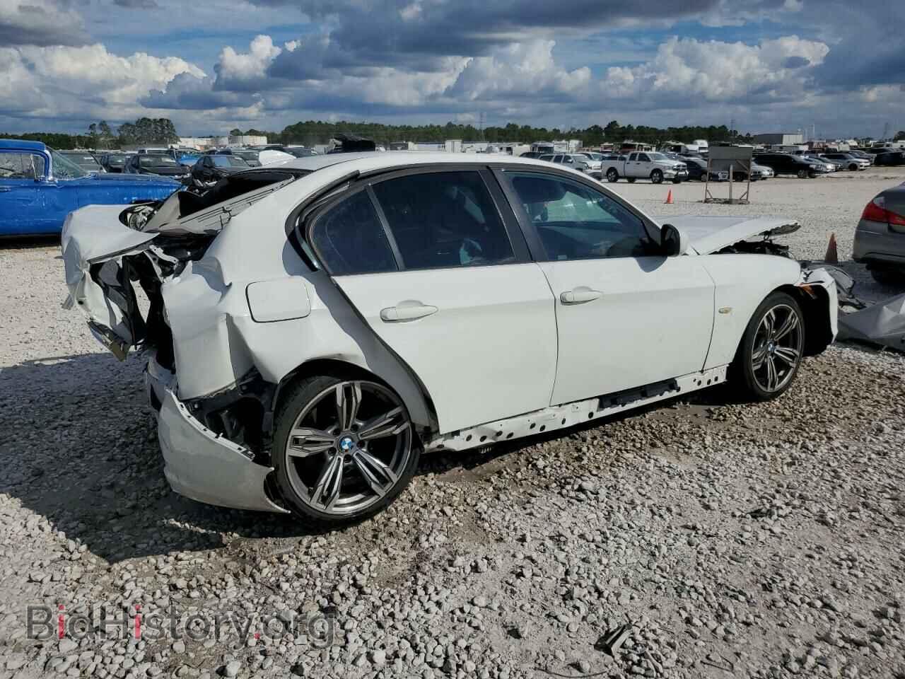 2011 BMW 3 SERIES - VIN: WBAPH7C54BE676297 - Фото 3