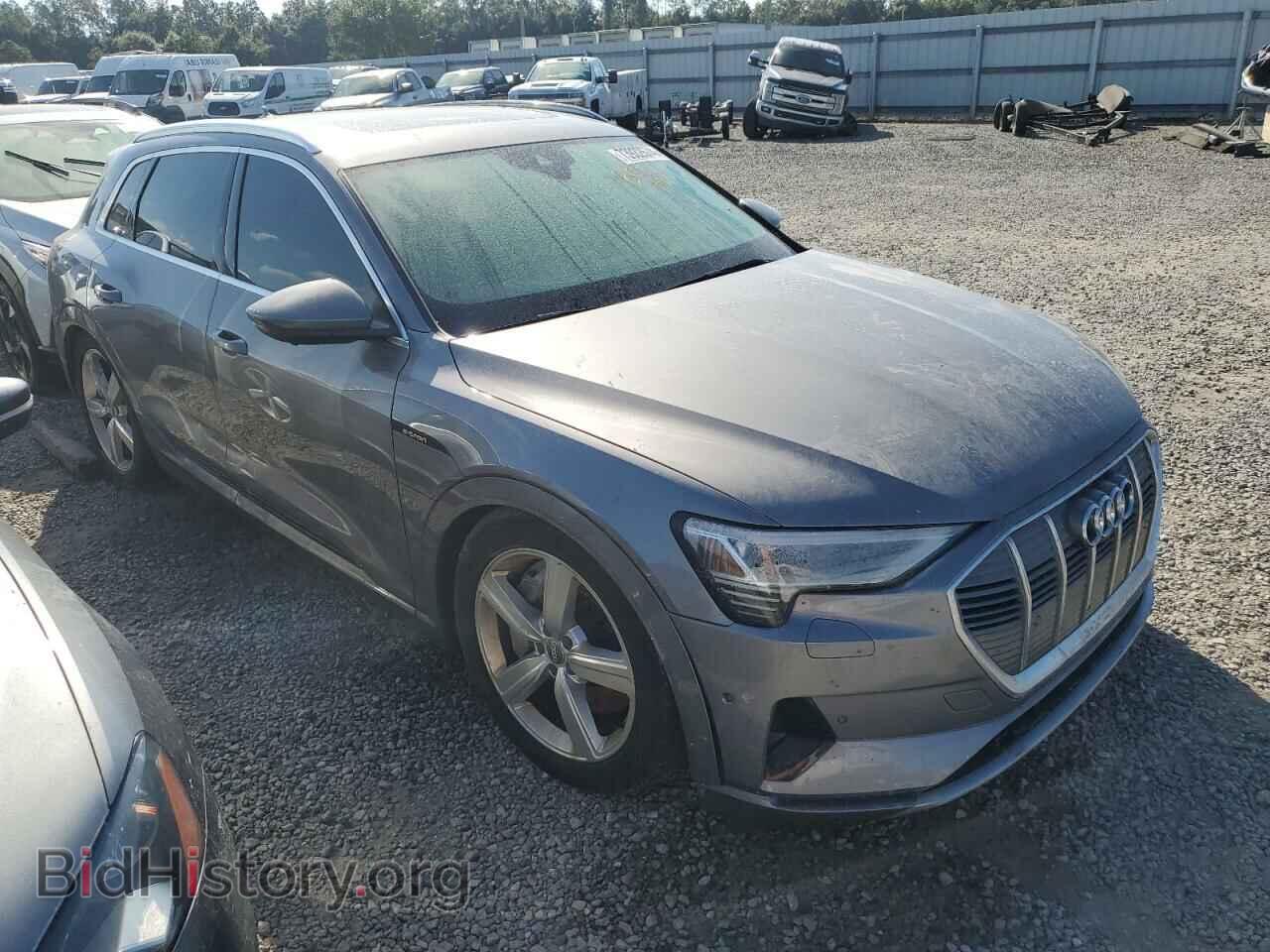 2019 AUDI E-TRON - VIN: WA1LAAGE8KB012593 - Photo 4