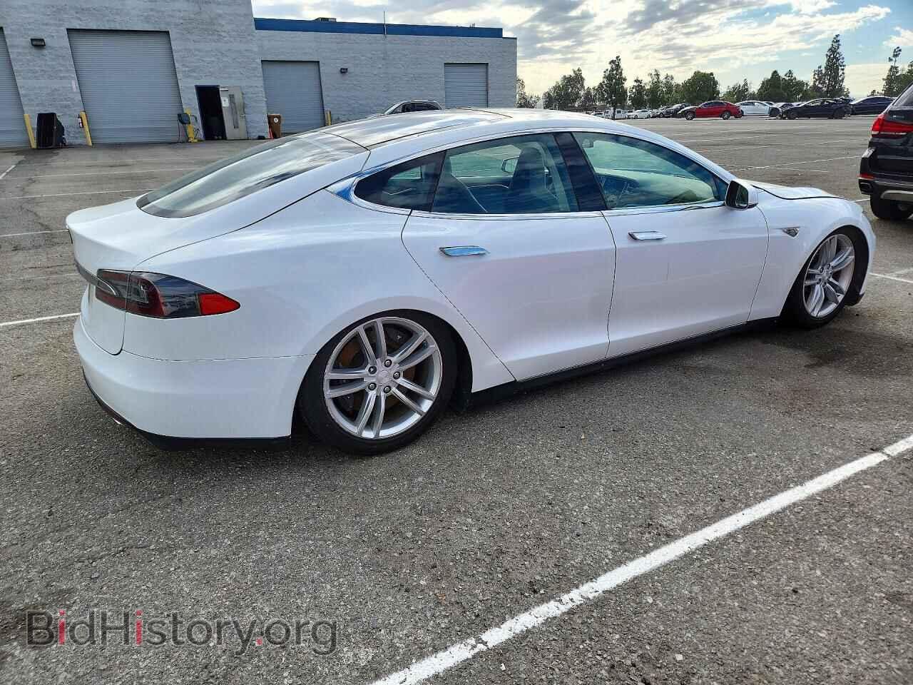 2013 TESLA MODEL S - VIN: 5YJSA1CN8DFP04313 - Фото 3