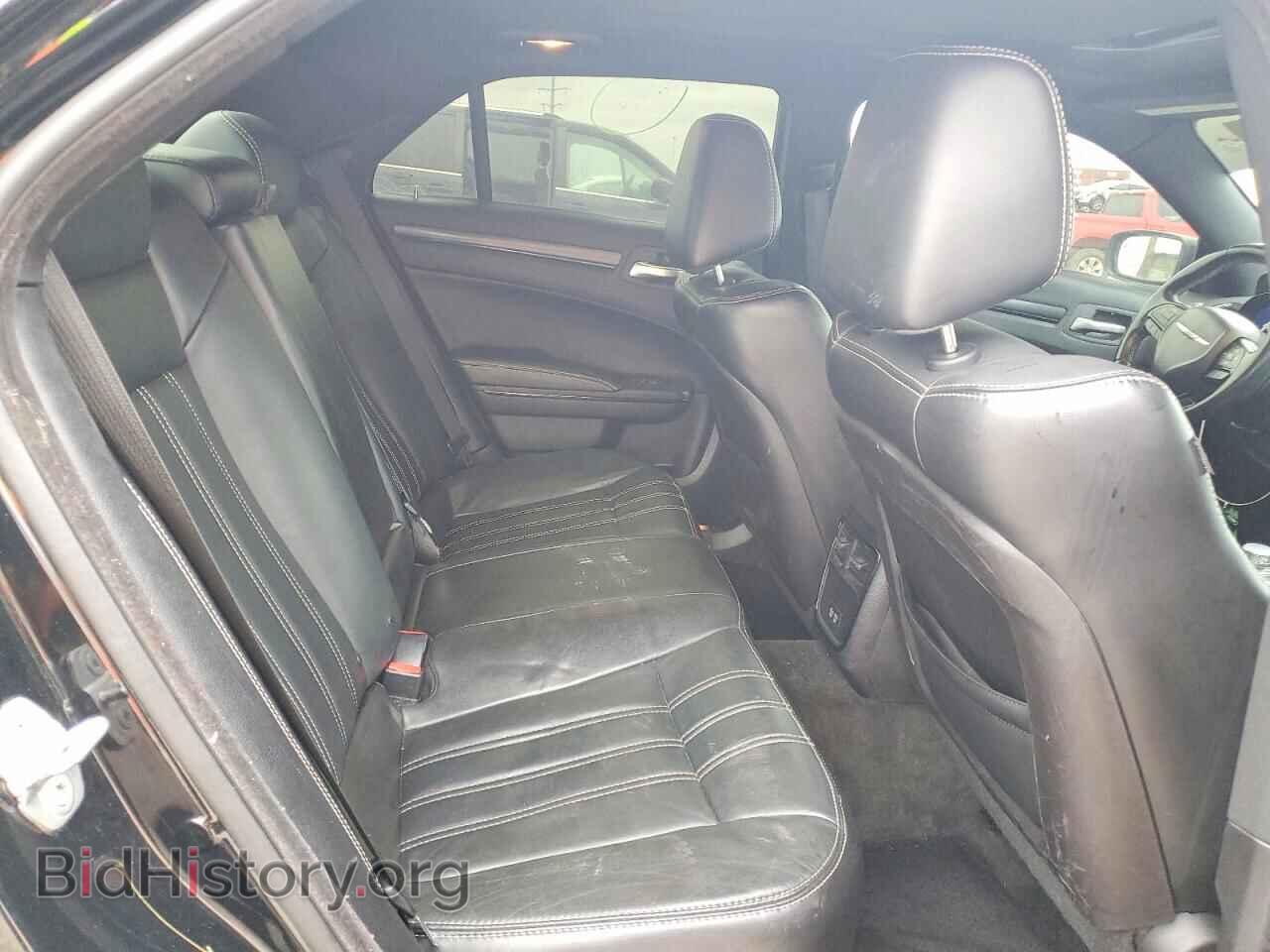 2016 CHRYSLER 300 - VIN: 2C3CCAGG4GH175925 - Фото 10
