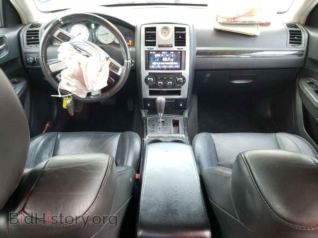 2010 CHRYSLER 300 - VIN: 2C3CA9CT4AH329872 - Фото 8