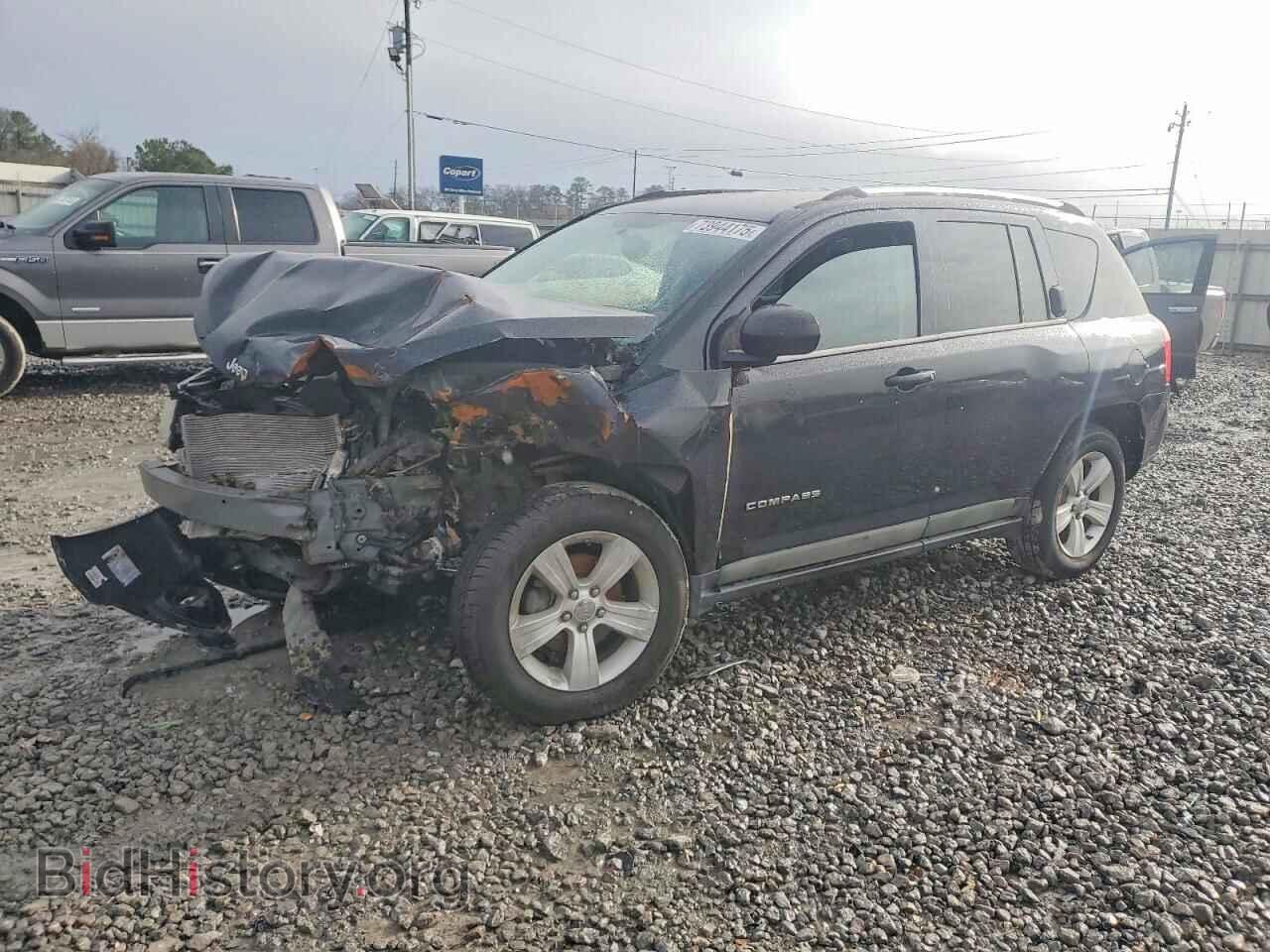 Photo 1J4NT1FB3BD176610 - JEEP COMPASS 2011