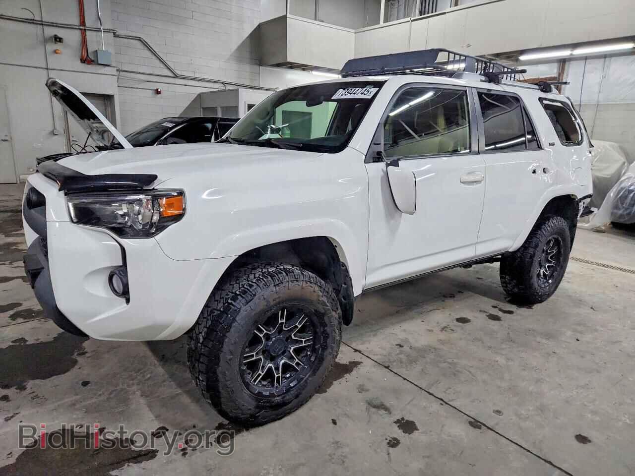Фотография JTEBU5JR9H5474319 - TOYOTA 4RUNNER 2017