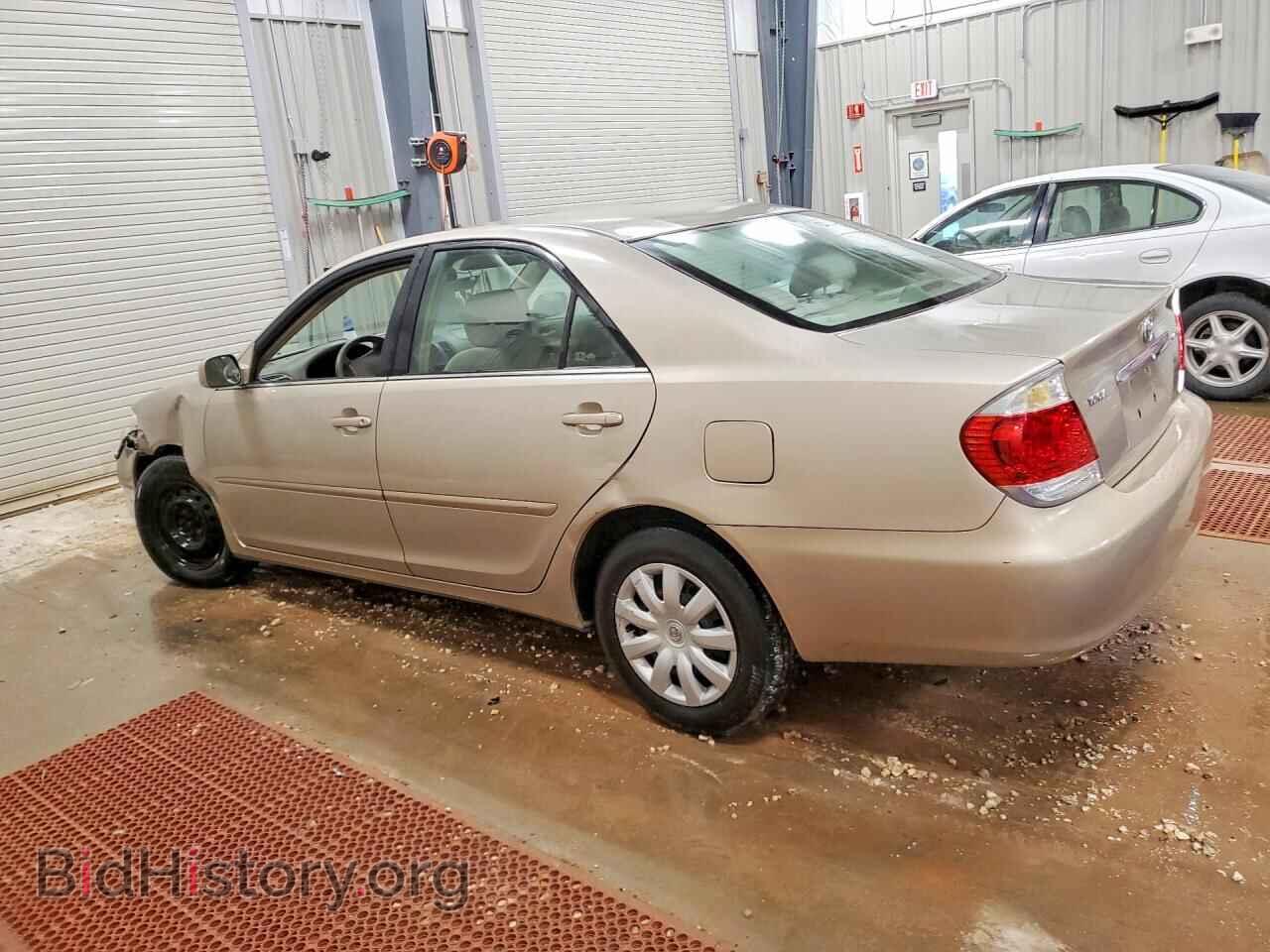 2005 TOYOTA CAMRY - VIN: 4T1BE32K95U551663 - Фото 2