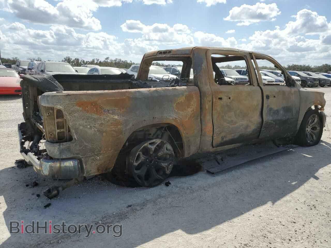 2019 RAM 1500 - VIN: 1C6SRFKT2KN642712 - Photo 3