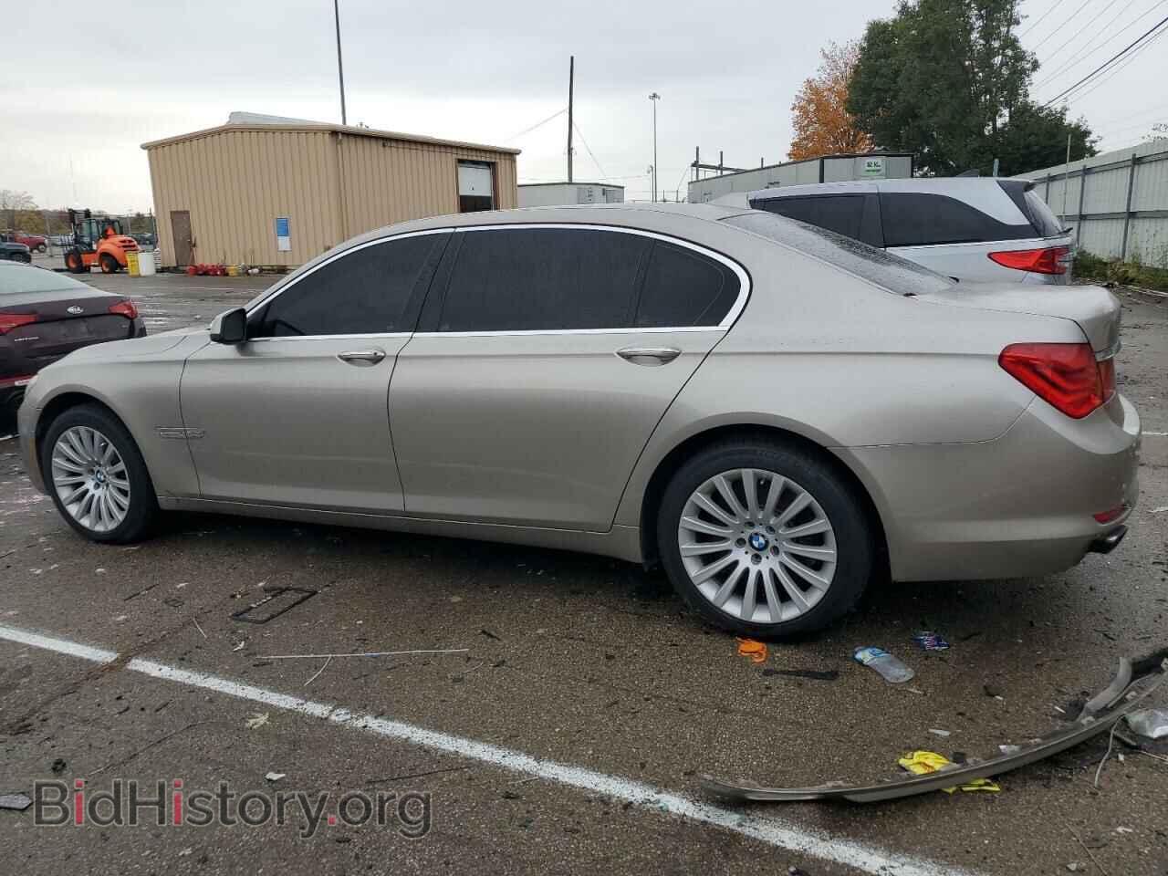 2010 BMW 7 SERIES - VIN: WBAKC8C51ACY68320 - Фото 2