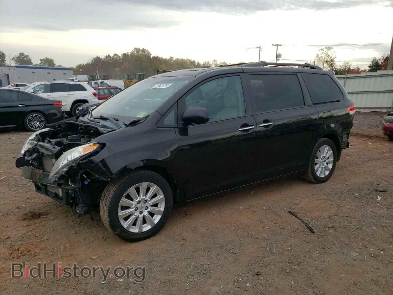 Photo 5TDDK3DC0CS043501 - TOYOTA All Models 2012