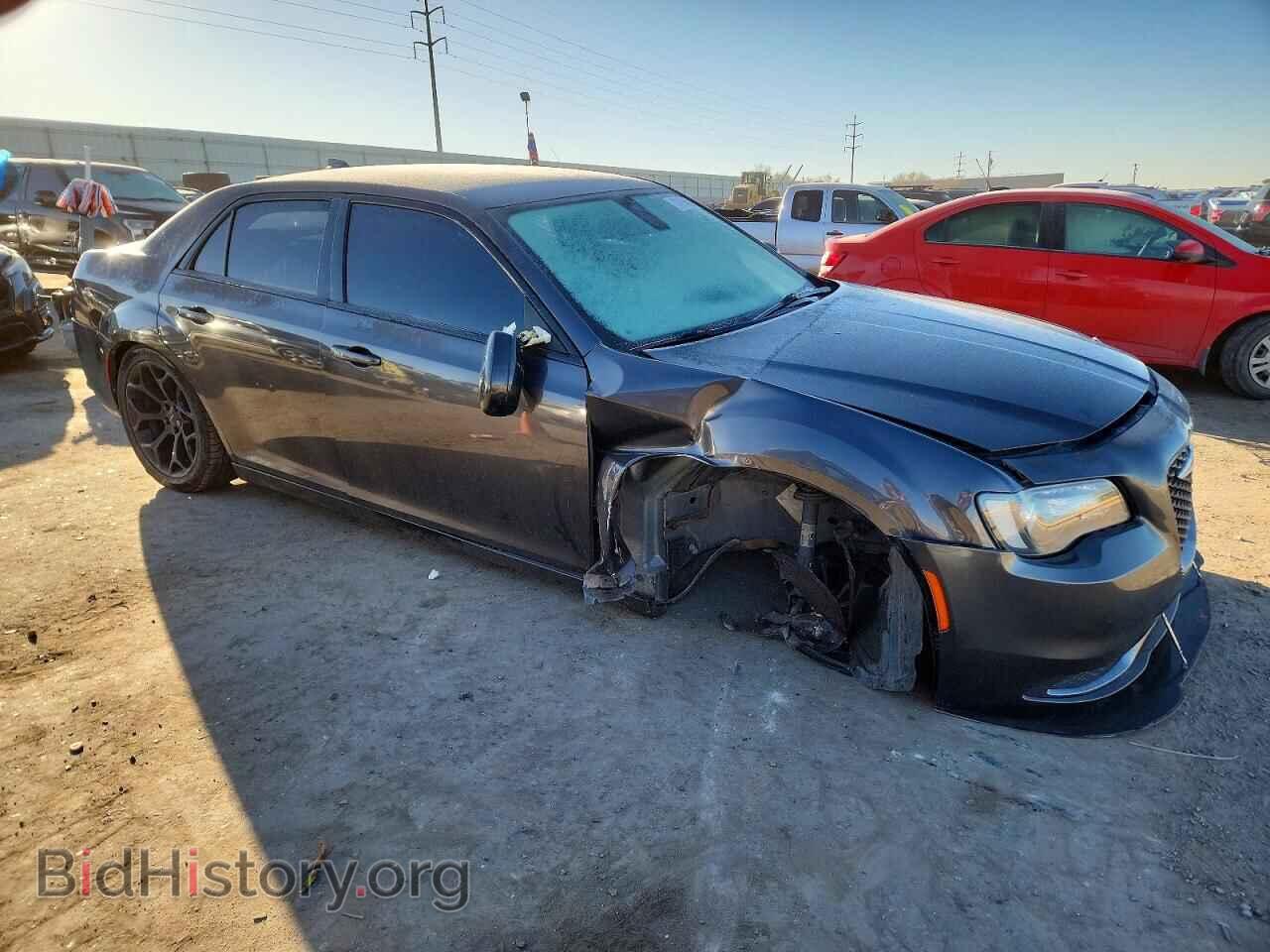 2019 CHRYSLER 300 - VIN: 2C3CCAAG4KH733323 - Фото 4