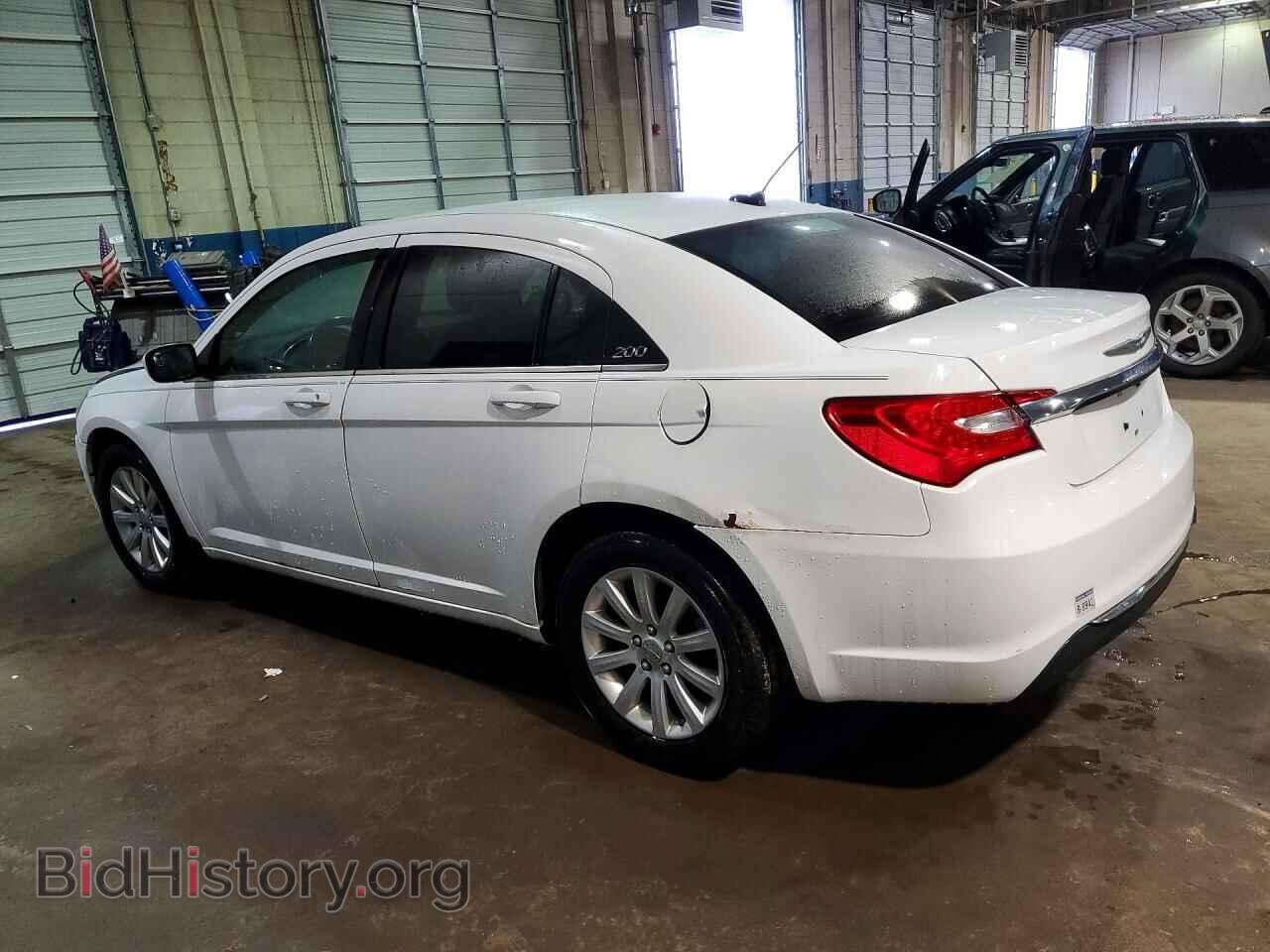 2012 CHRYSLER 200 - VIN: 1C3CCBBB4CN104713 - Фото 2