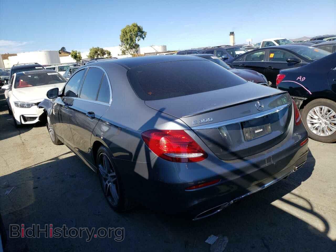 2017 MERCEDES-BENZ E-CLASS - VIN: WDDZF4JB0HA049594 - Фото 2