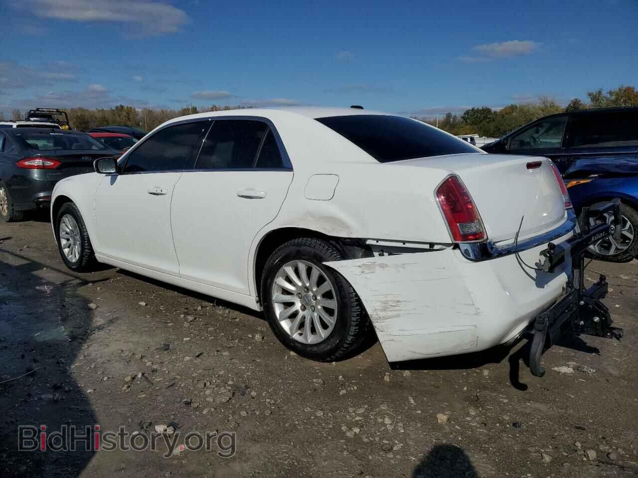 2013 CHRYSLER 300 - VIN: 2C3CCAAG6DH703677 - Фото 2