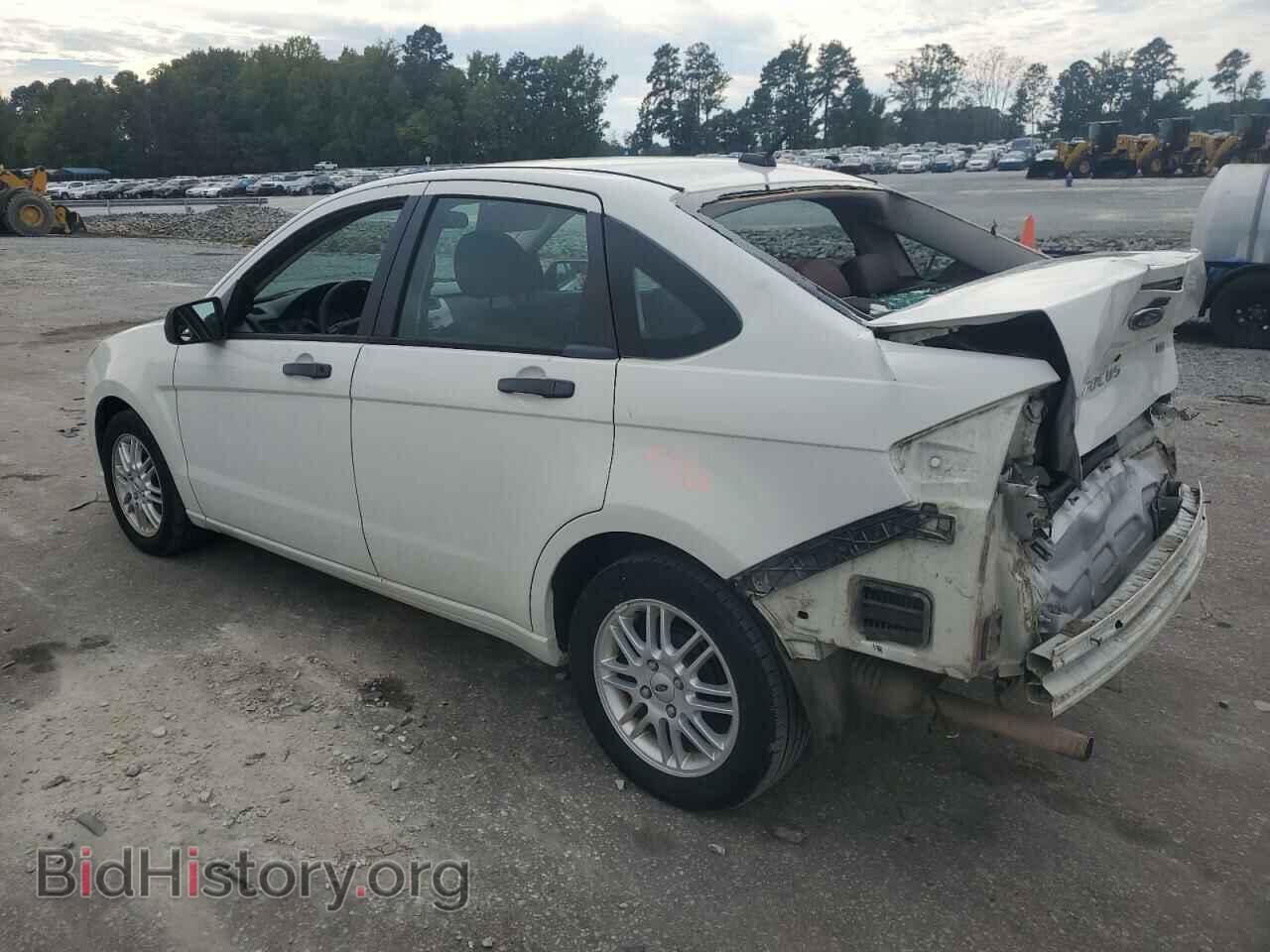 2009 FORD FOCUS - VIN: 1FAHP35N19W105800 - Фото 2