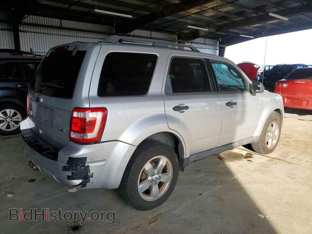 2011 FORD ESCAPE - VIN: 1FMCU9DG0BKB72836 - Фото 3