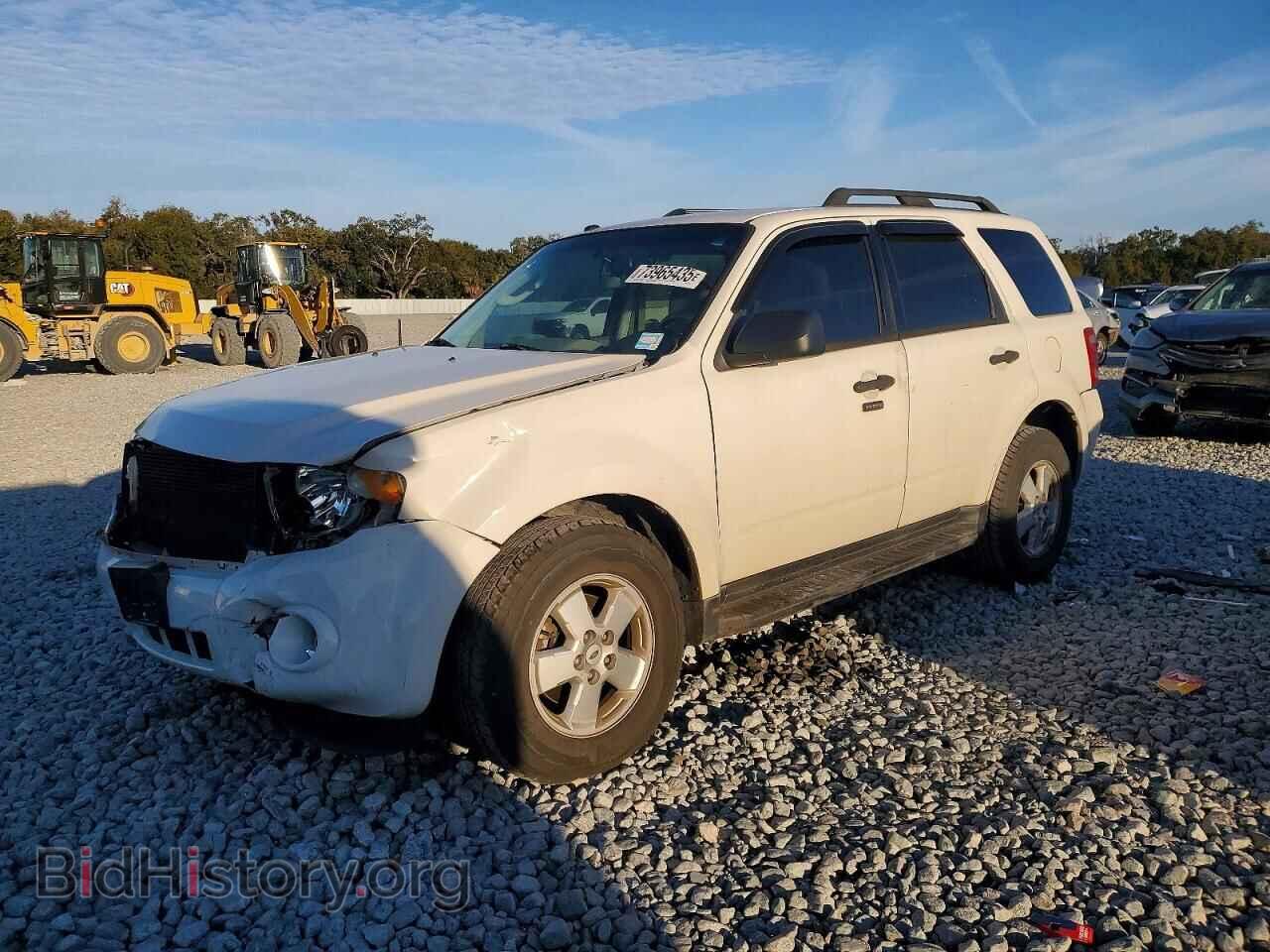 Photo 1FMCU0D75BKB44039 - FORD ESCAPE 2011