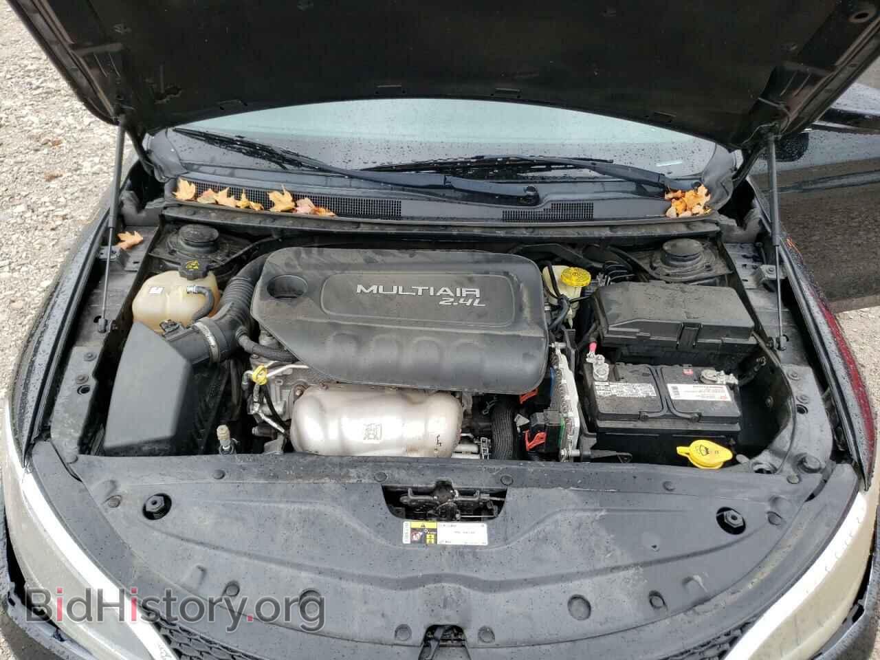2016 CHRYSLER 200 - VIN: 1C3CCCAB8GN166788 - Фото 11