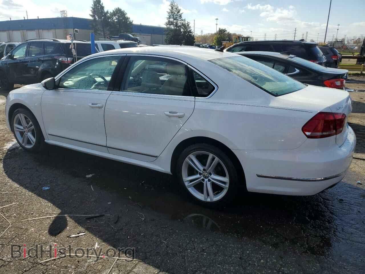 2012 VOLKSWAGEN PASSAT - VIN: 1VWCM7A30CC103843 - Фото 2