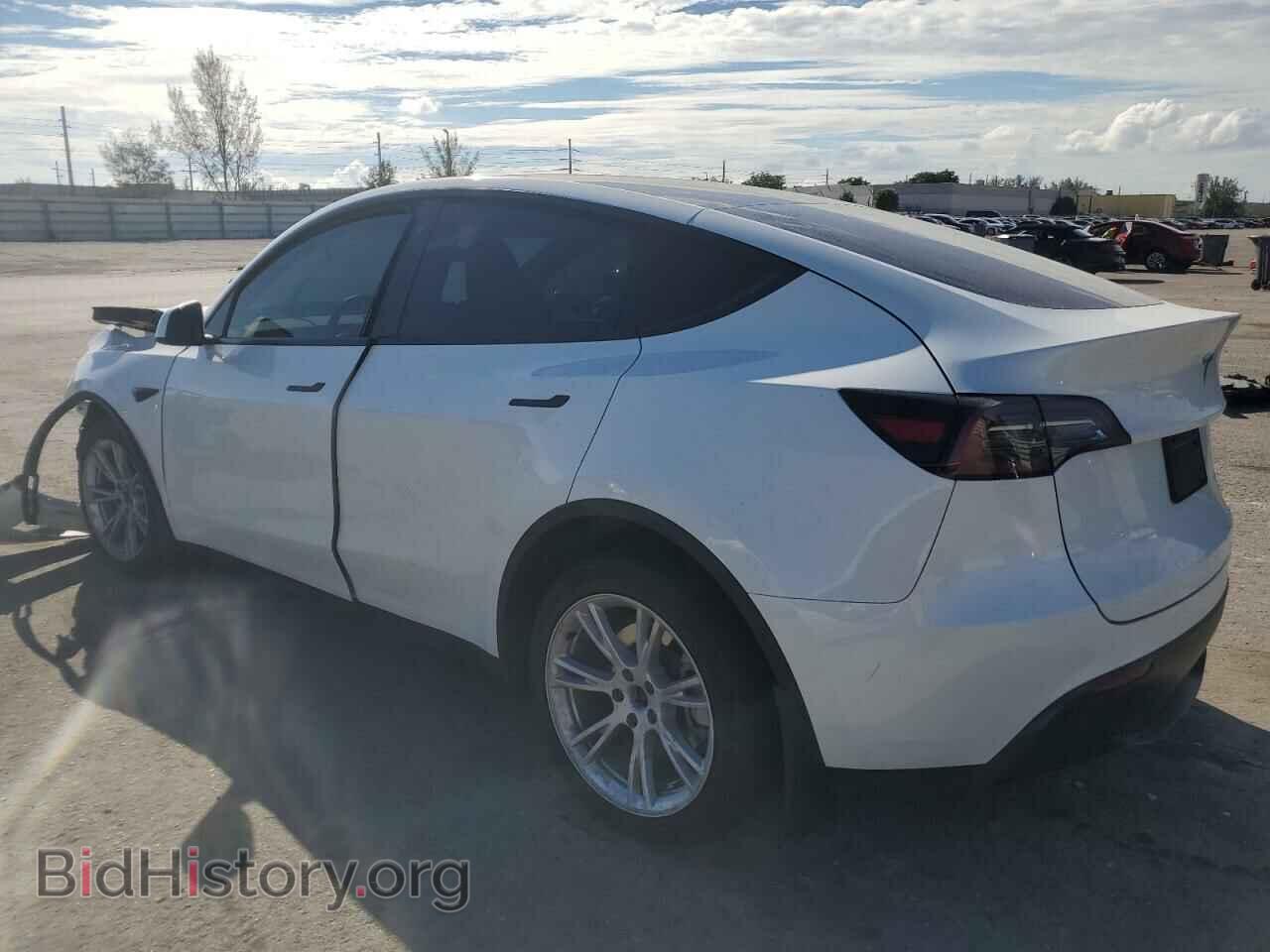 2023 TESLA MODEL Y - VIN: 7SAYGDEE1PF760026 - Фото 2