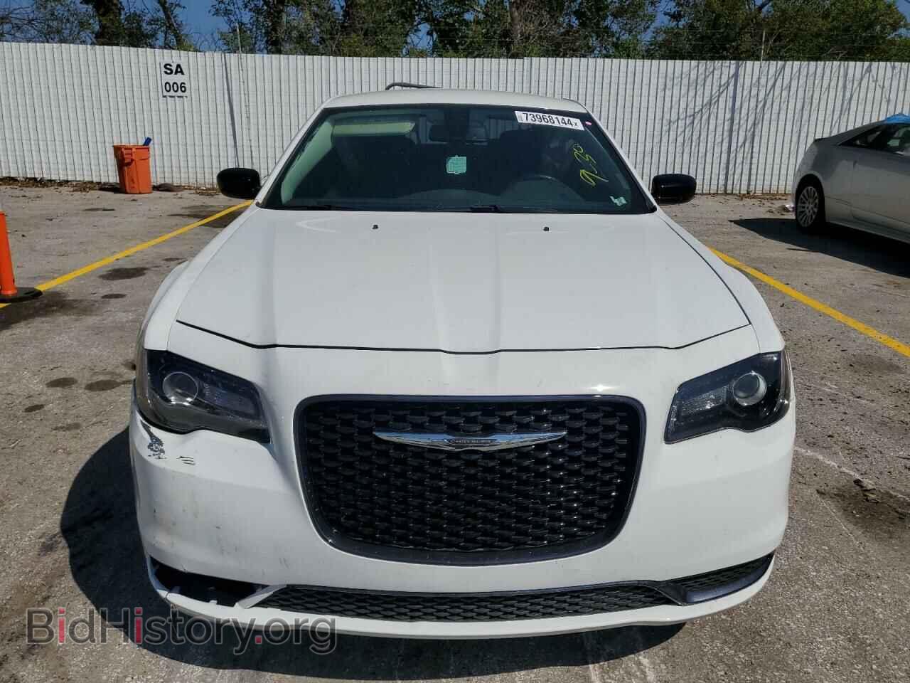 2018 CHRYSLER 300 - VIN: 2C3CCAAG5JH340526 - Фото 5