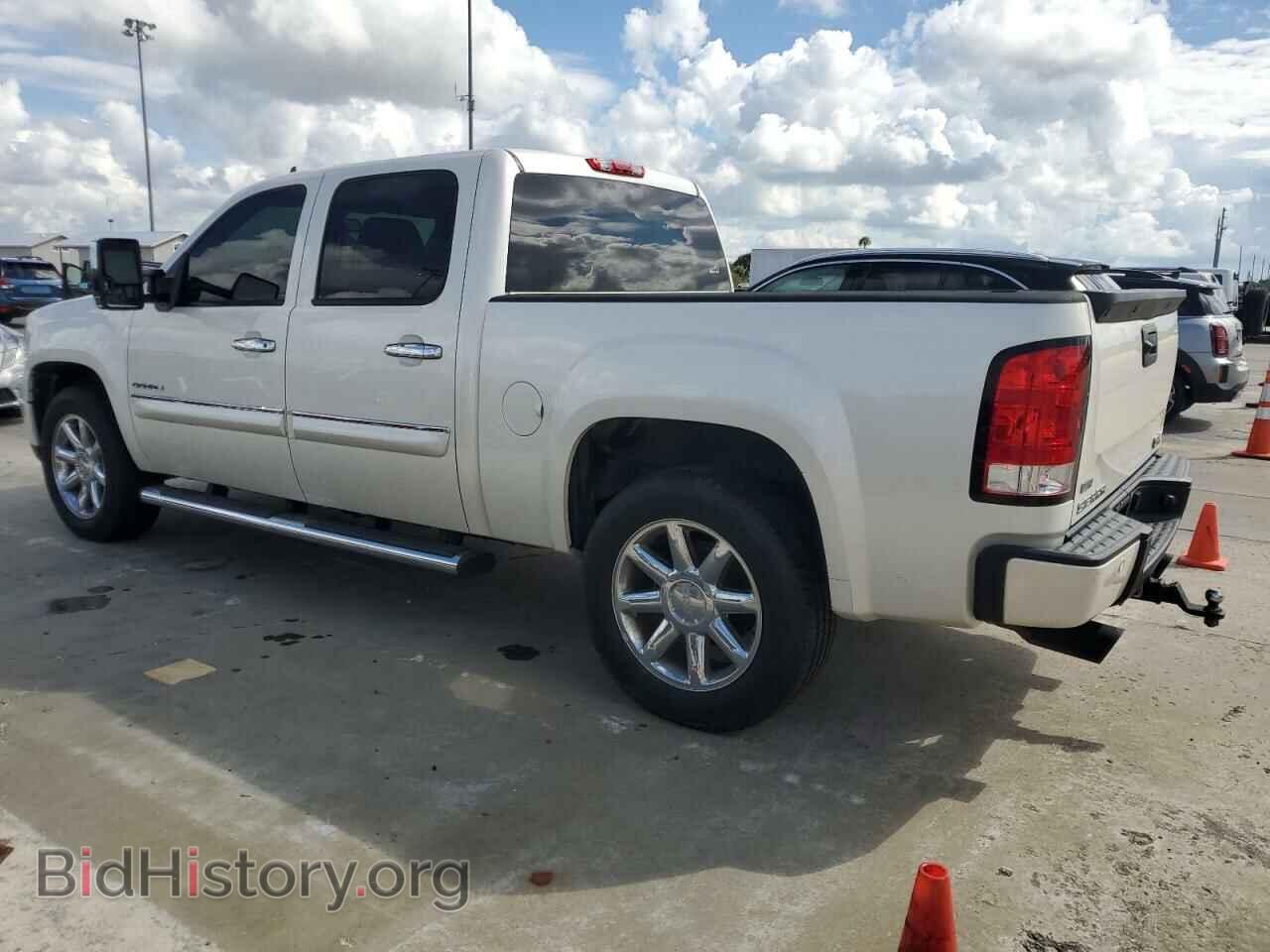 2011 GMC SIERRA - VIN: 3GTP2XE2XBG217047 - Фото 2