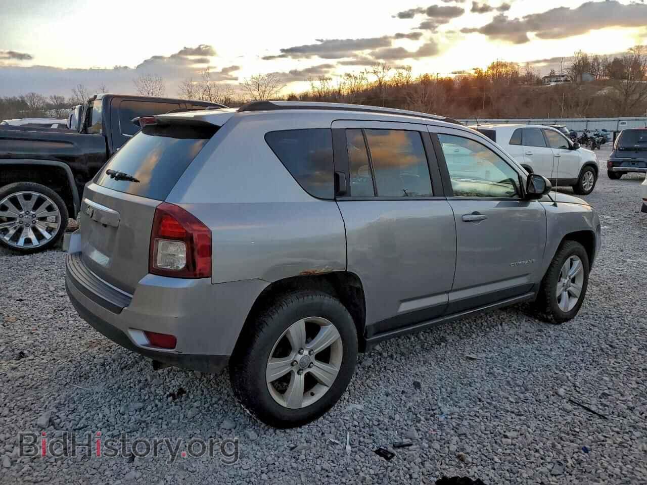 2016 JEEP COMPASS - VIN: 1C4NJDBB4GD714192 - Фото 3