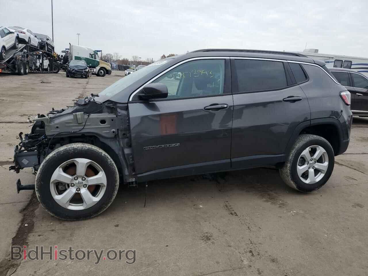 Фотография 3C4NJCBB0JT322516 - JEEP COMPASS 2018