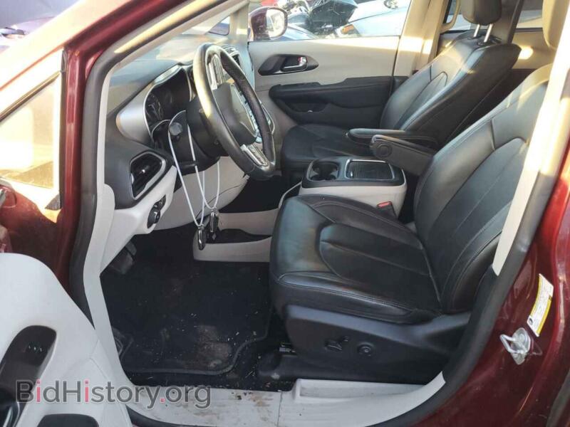 2020 Chrysler PACIFICA (VIN 2C4RC1EG1LR111936) — photo 7 of 13