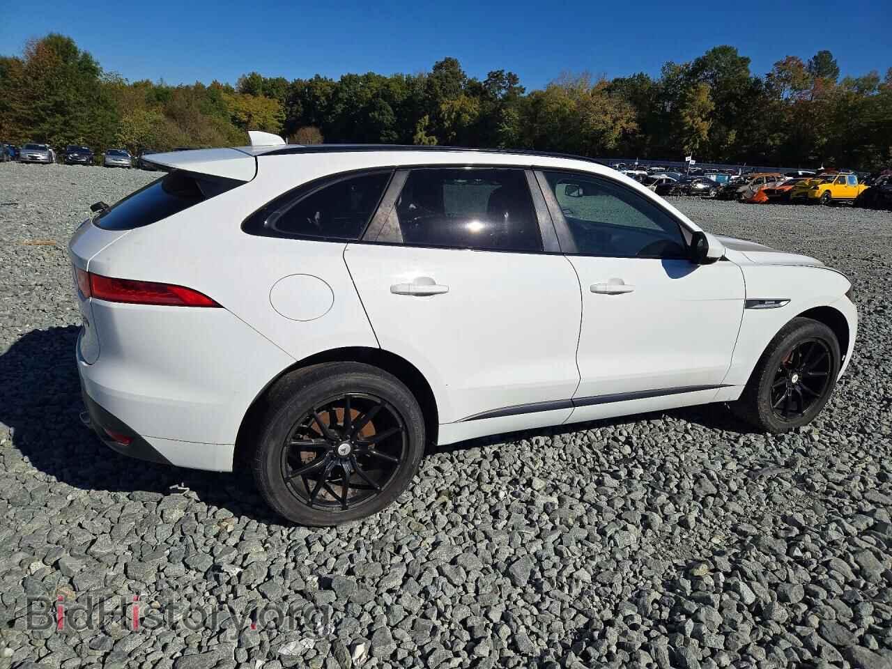 2017 Jaguar F-PACE (VIN SADCL2BVXHA079678) — фото 3 из 13