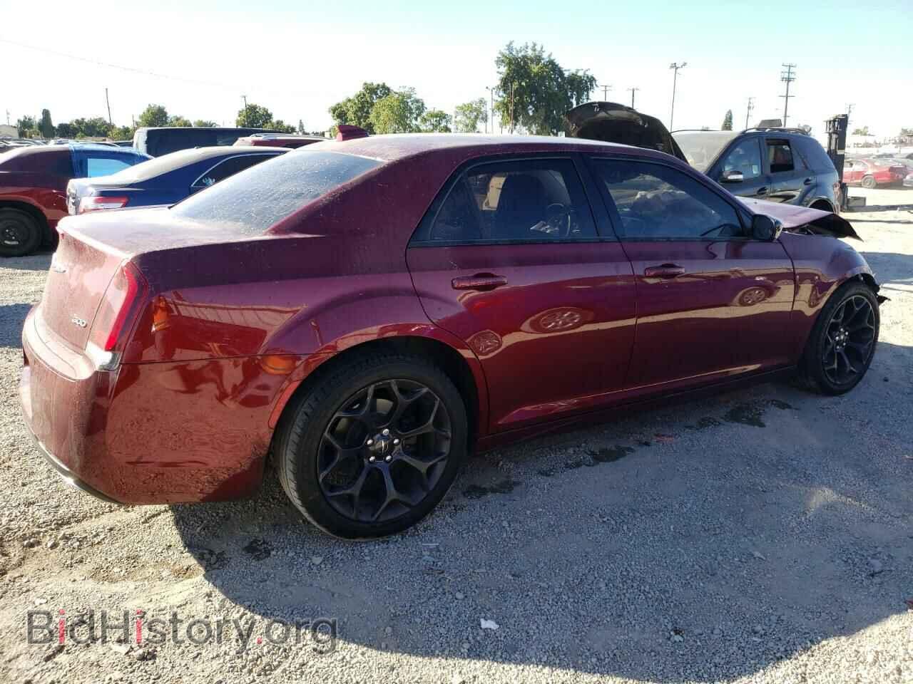 2019 CHRYSLER 300 - VIN: 2C3CCAAG2KH729089 - Фото 3
