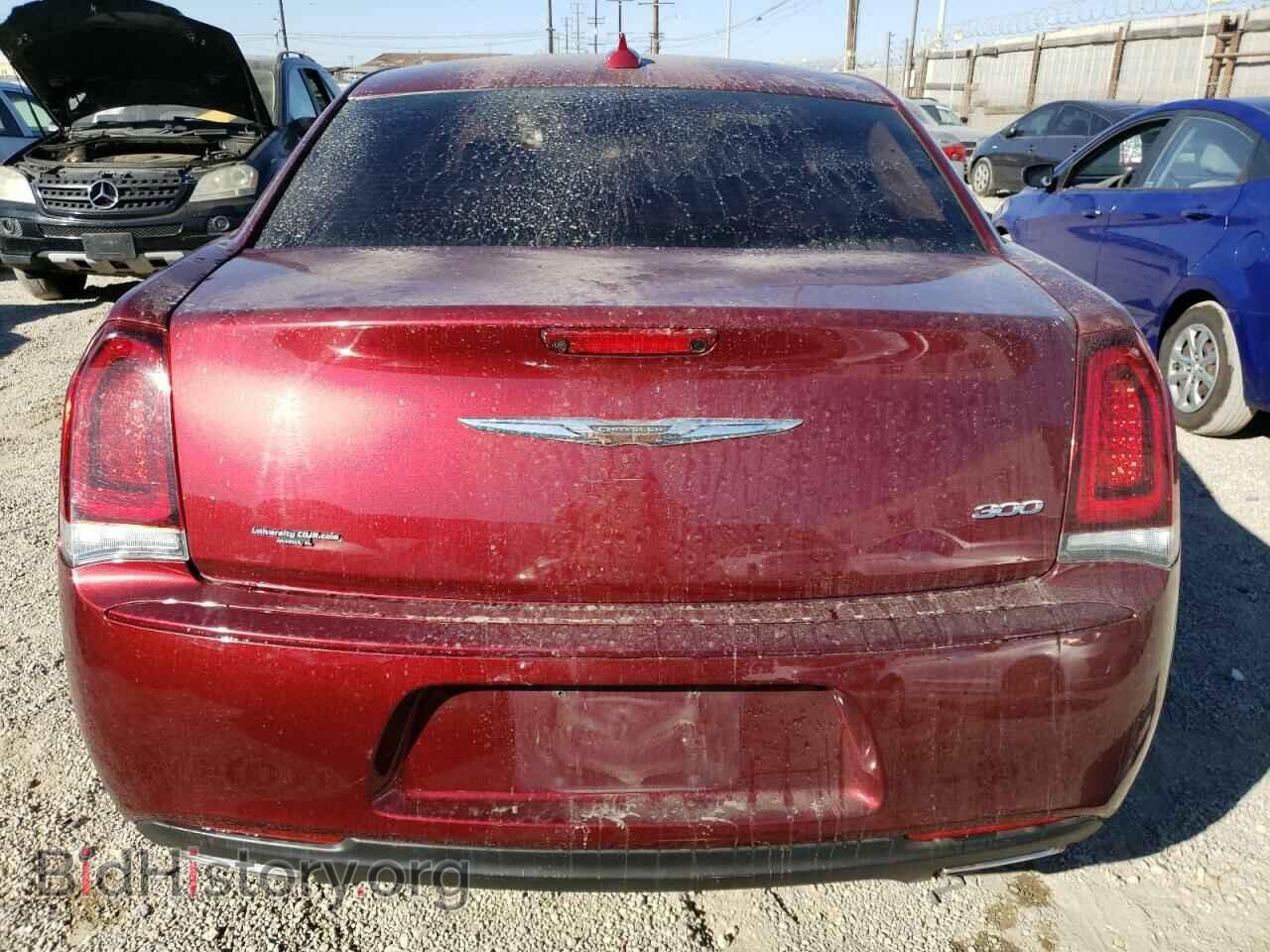 2019 CHRYSLER 300 - VIN: 2C3CCAAG2KH729089 - Фото 6