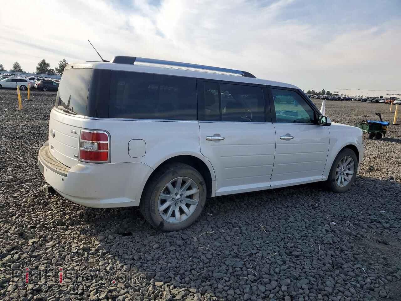 2011 Ford FLEX (VIN 2FMHK6CC1BBD27977) — photo 3 of 15