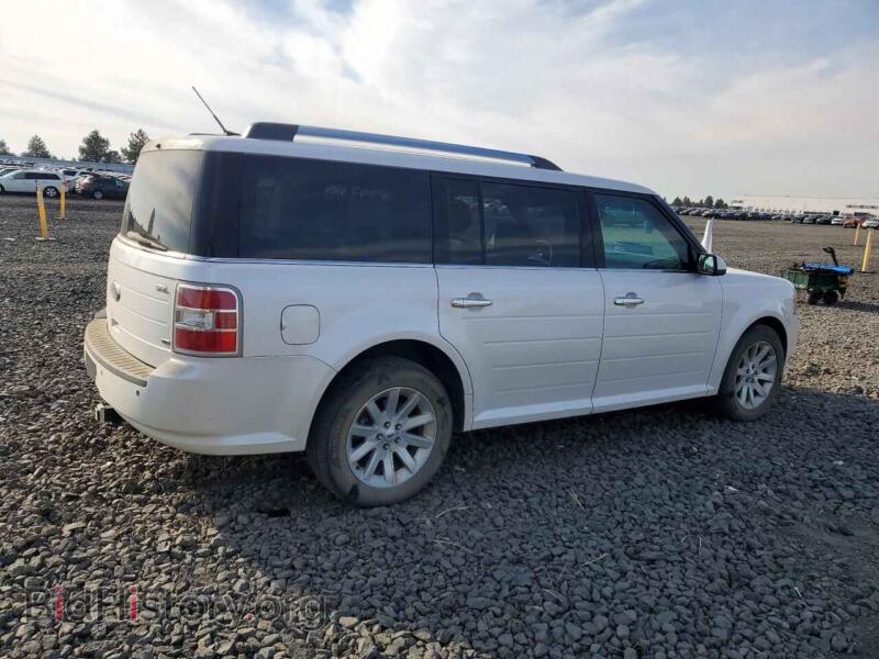 2011 Ford FLEX (VIN 2FMHK6CC1BBD27977) — photo 3 of 15