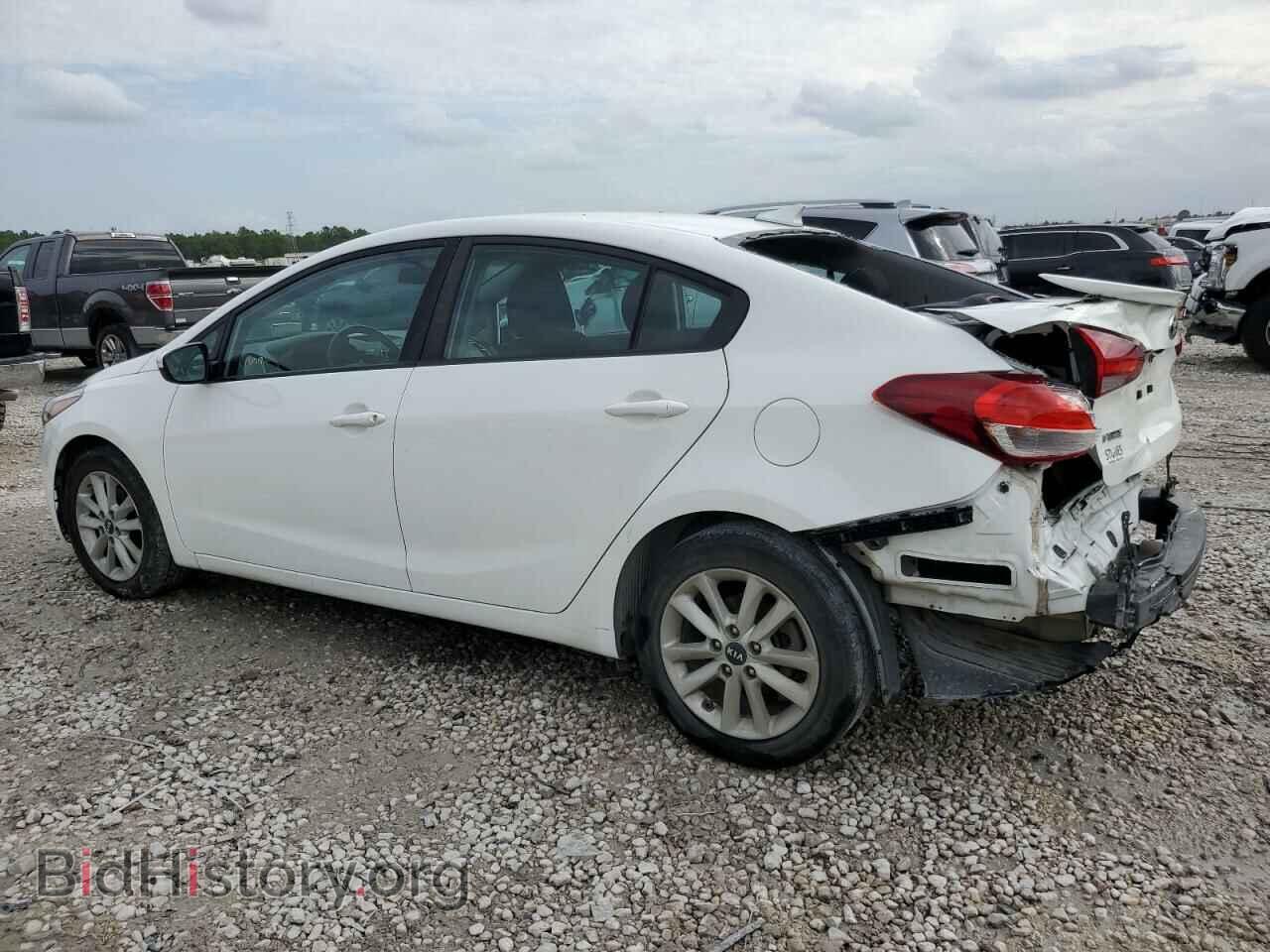 2017 KIA FORTE - VIN: 3KPFL4A75HE102983 - Фото 2
