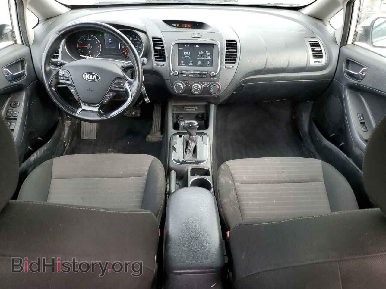 2017 KIA FORTE - VIN: 3KPFL4A75HE102983 - Фото 8