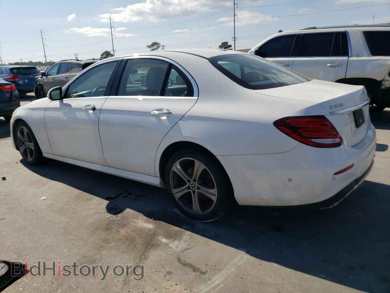 2018 MERCEDES-BENZ E-CLASS - VIN: WDDZF4JB2JA305028 - Фото 2