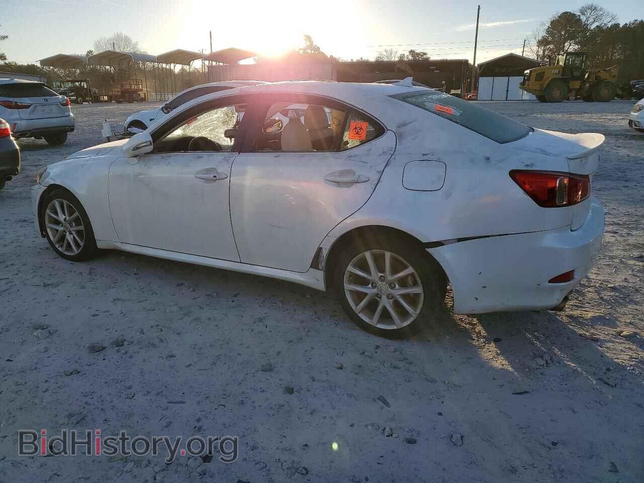 2011 LEXUS IS - VIN: JTHCF5C26B5051836 - Photo 2