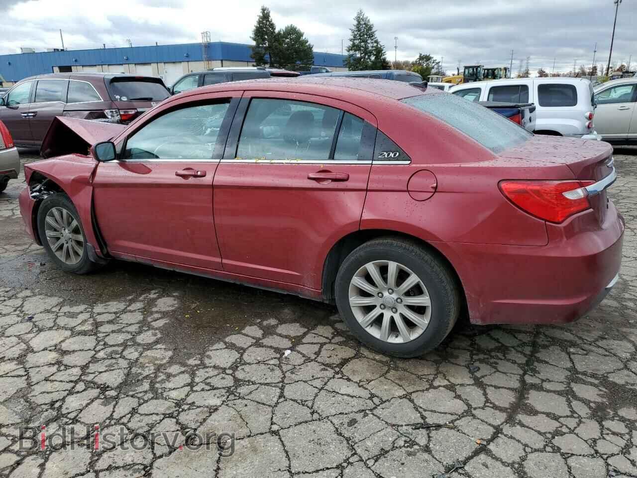 2011 CHRYSLER 200 - VIN: 1C3BC1FB2BN555525 - Фото 2